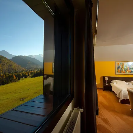 President Montfort Ždiar