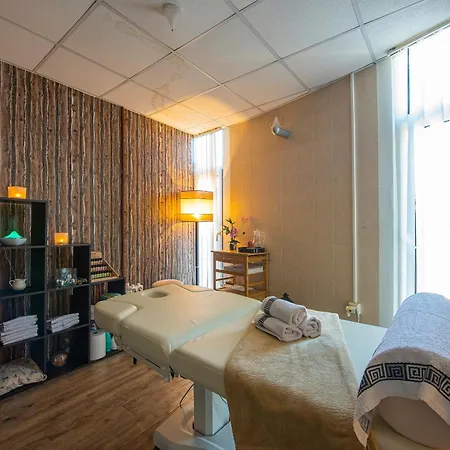 Отель President Montfort 4*