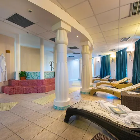 President Montfort 4*