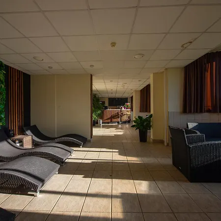 Отель President Montfort Ждьяр