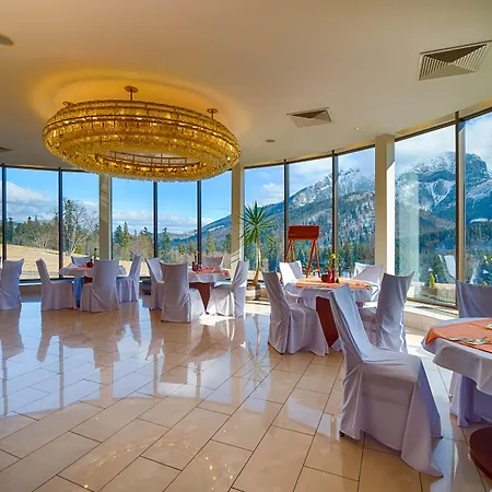 President Montfort 4*