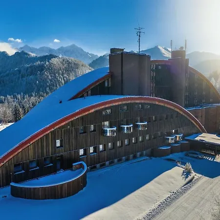 President Montfort 4*